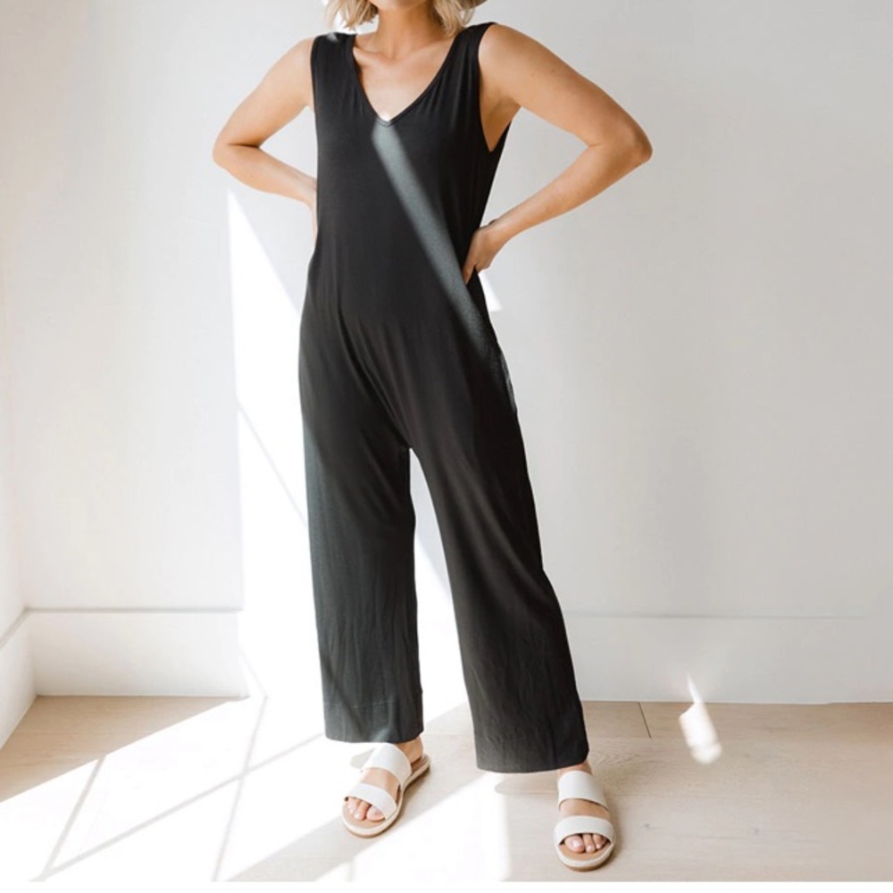 Albion Fit Black Jumper